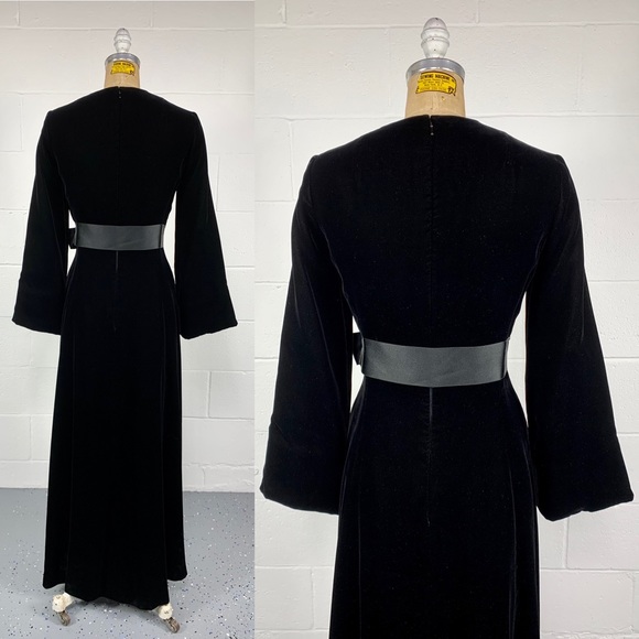Vintage 80's Art Deco Black Velvet Long Bell Sleeve Cocktail Gown Gothic Glamour - Picture 10 of 10